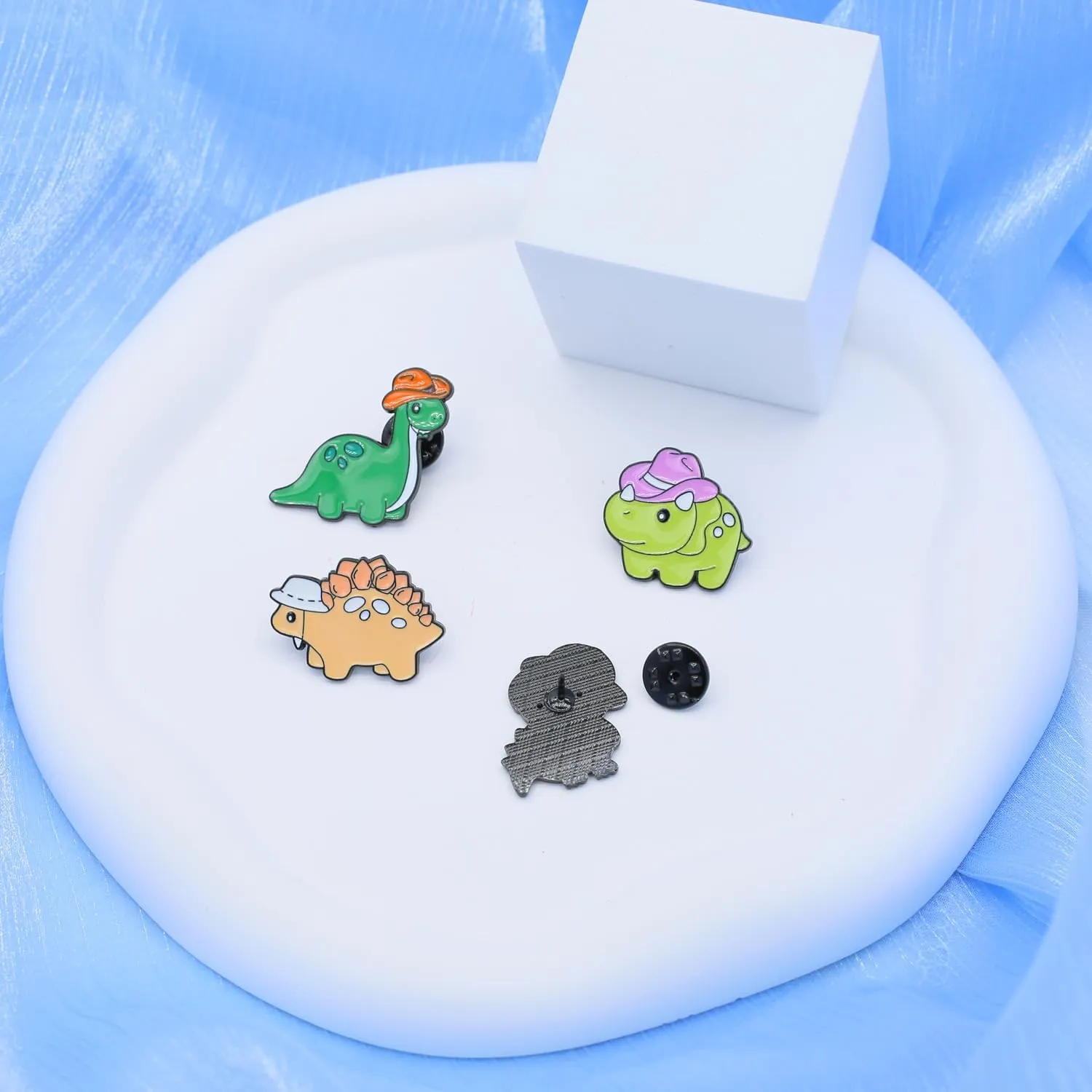 4PCS Cartoon Brooch Pins for Women Gift Enamel Backpack Decoration Gifts