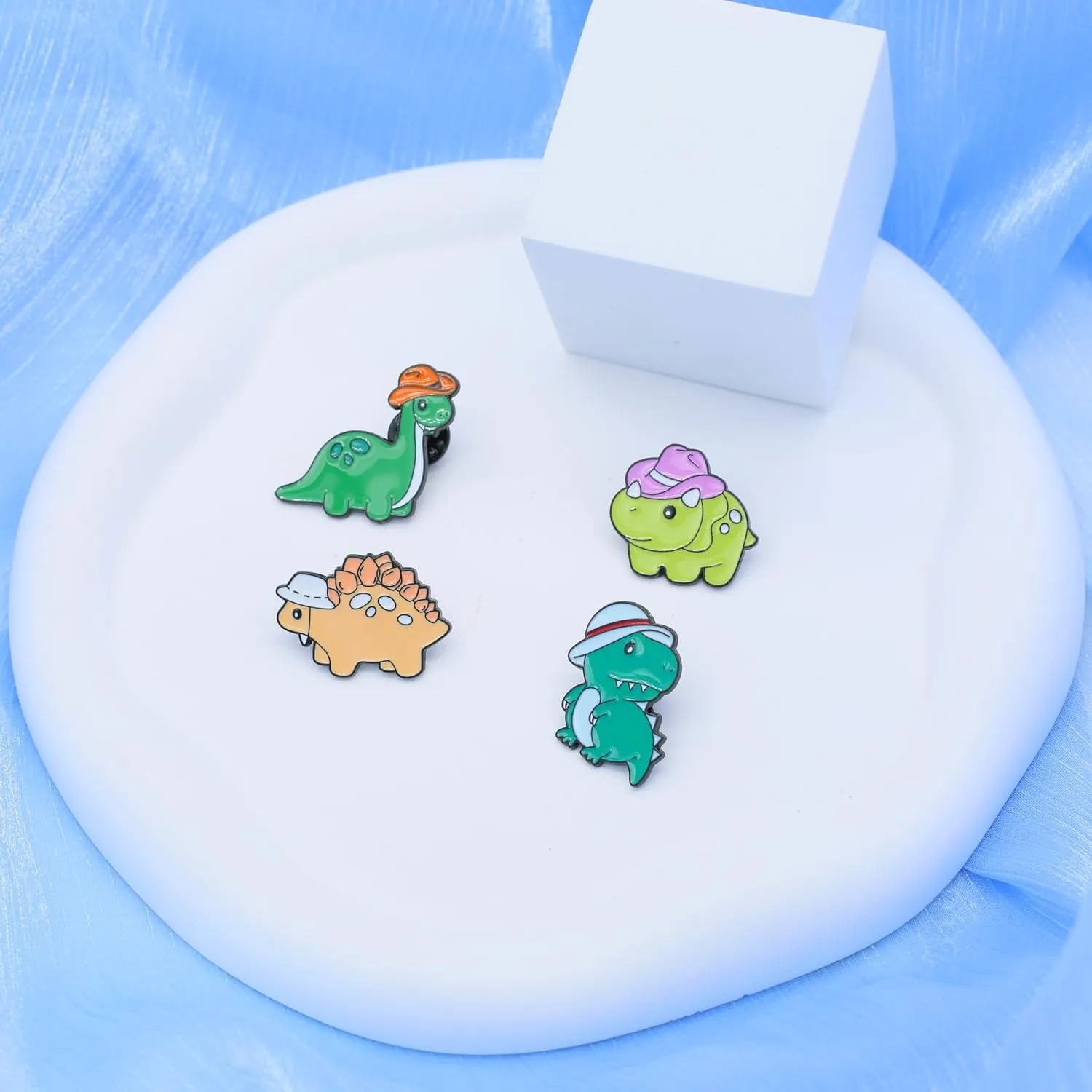 4PCS Cartoon Brooch Pins for Women Gift Enamel Backpack Decoration Gifts