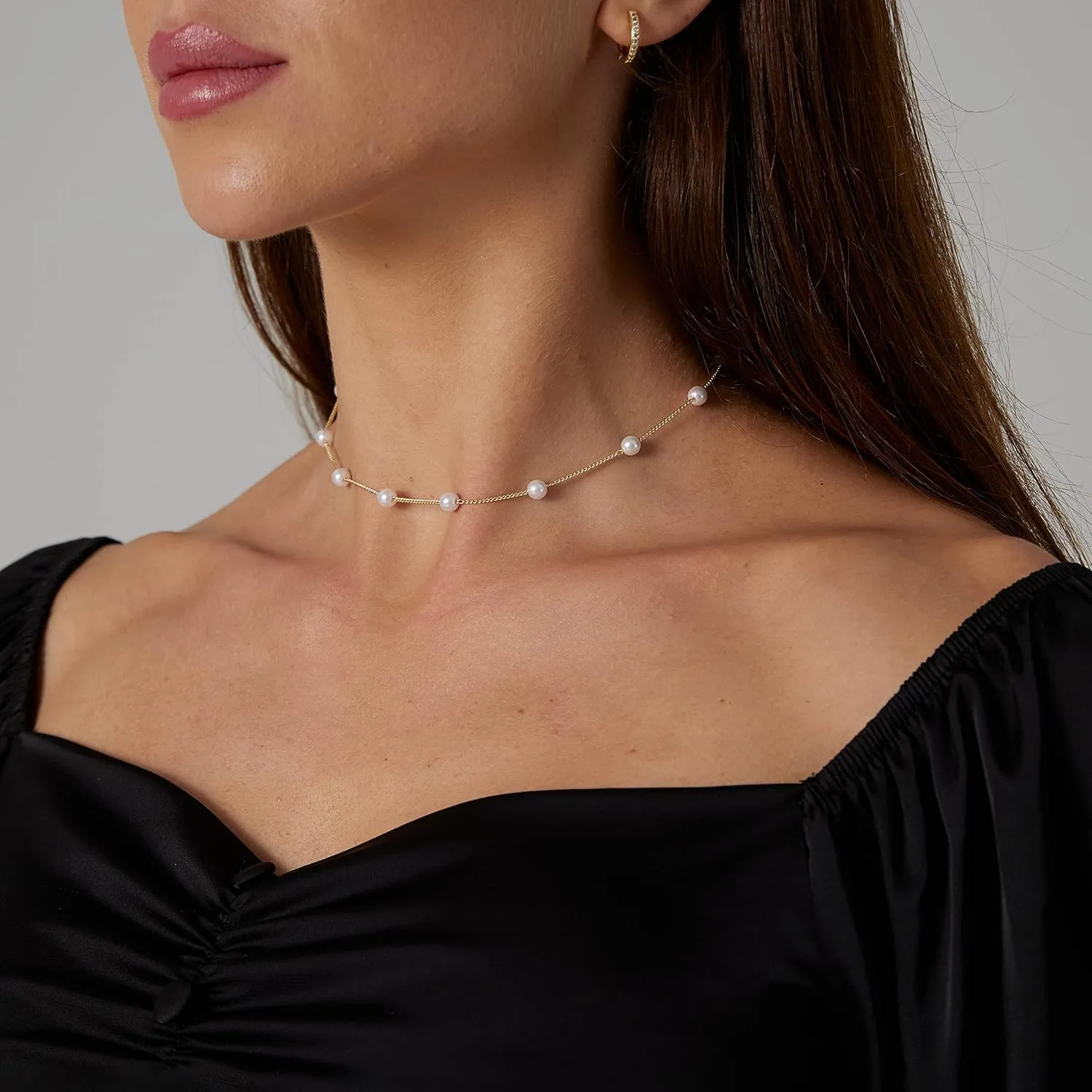 ASCOMY Dainty Pearl Necklaces for Women 14K Gold Plated Chunky Half Pearl Half Chain Toggle Necklace Minimalist Pearl Cuban Paper Clip Toggle Clasp Chain Everyday Jewelry