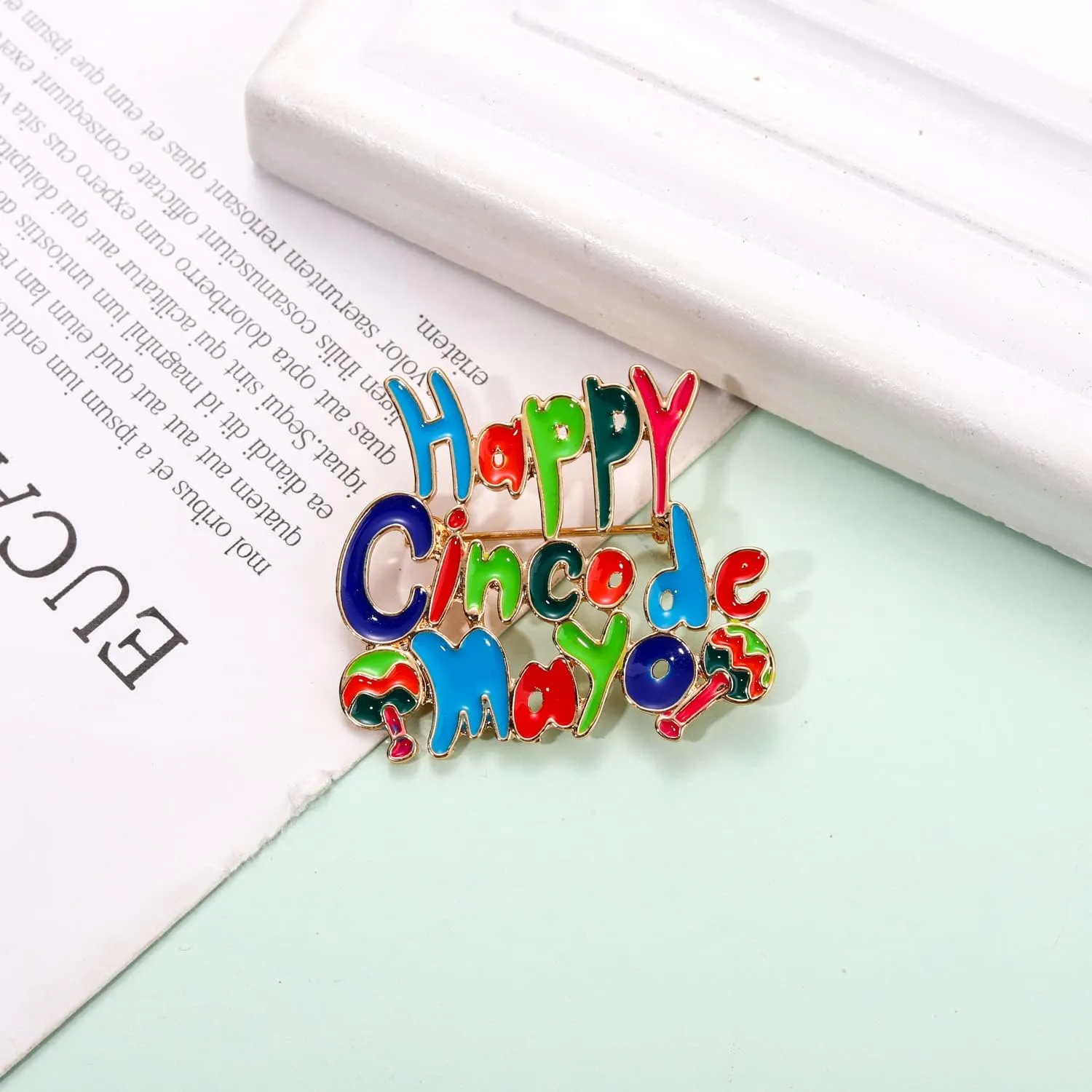 Cinco De Mayo Brooch Pins Mexican Fiesta Brooches Colorful Cactus Chili Pinata Sombrero Brooches for Women Mexican Holiday Costume Accessories Jewelry Gifts