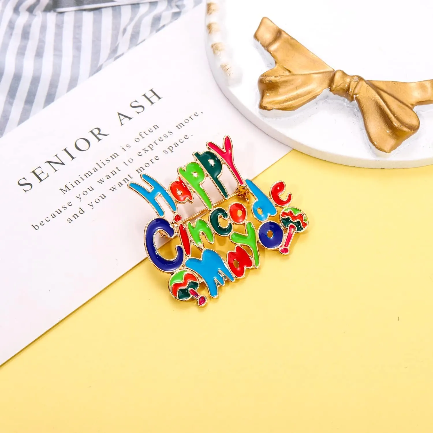 Cinco De Mayo Brooch Pins Mexican Fiesta Brooches Colorful Cactus Chili Pinata Sombrero Brooches for Women Mexican Holiday Costume Accessories Jewelry Gifts
