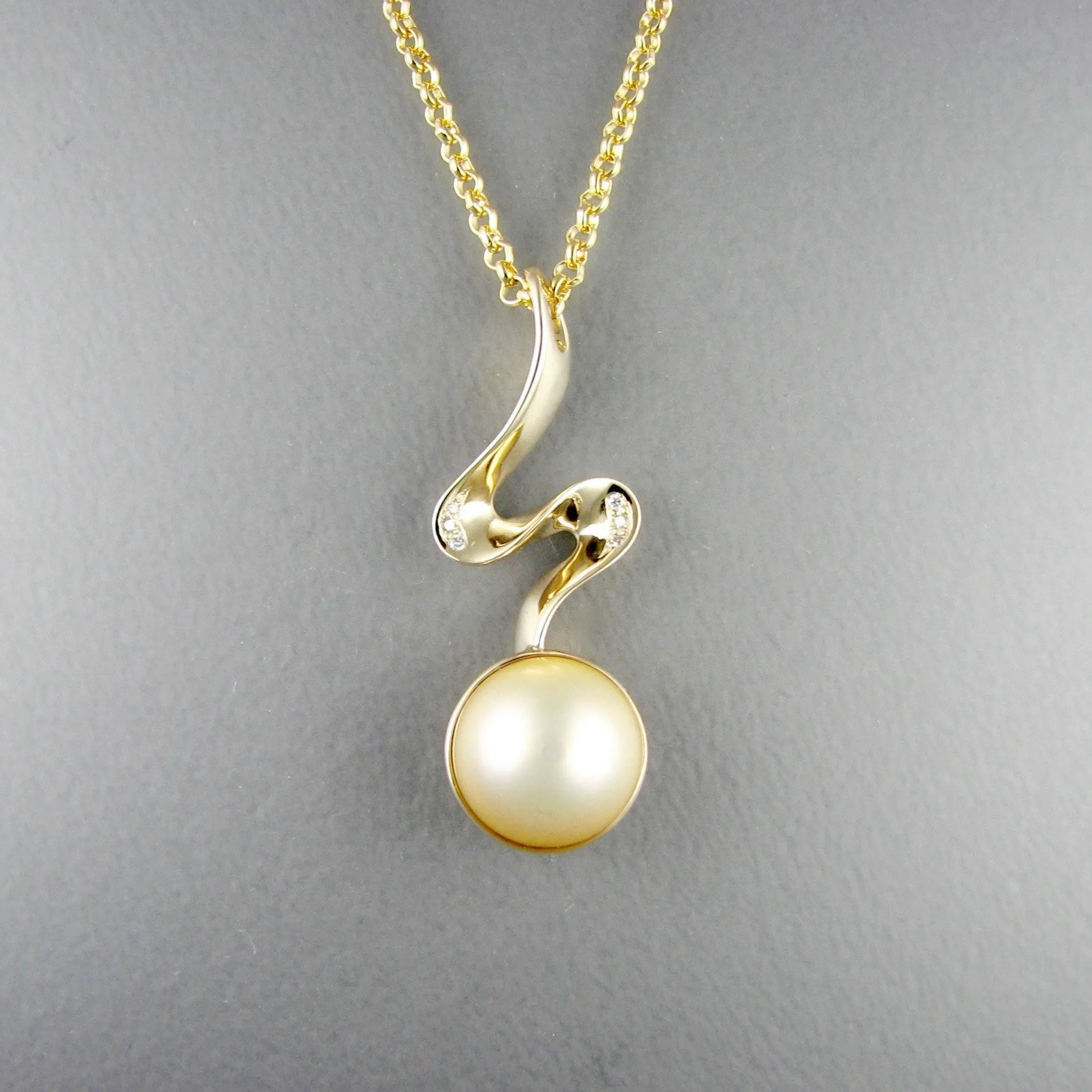 Custom Moiré Pendant