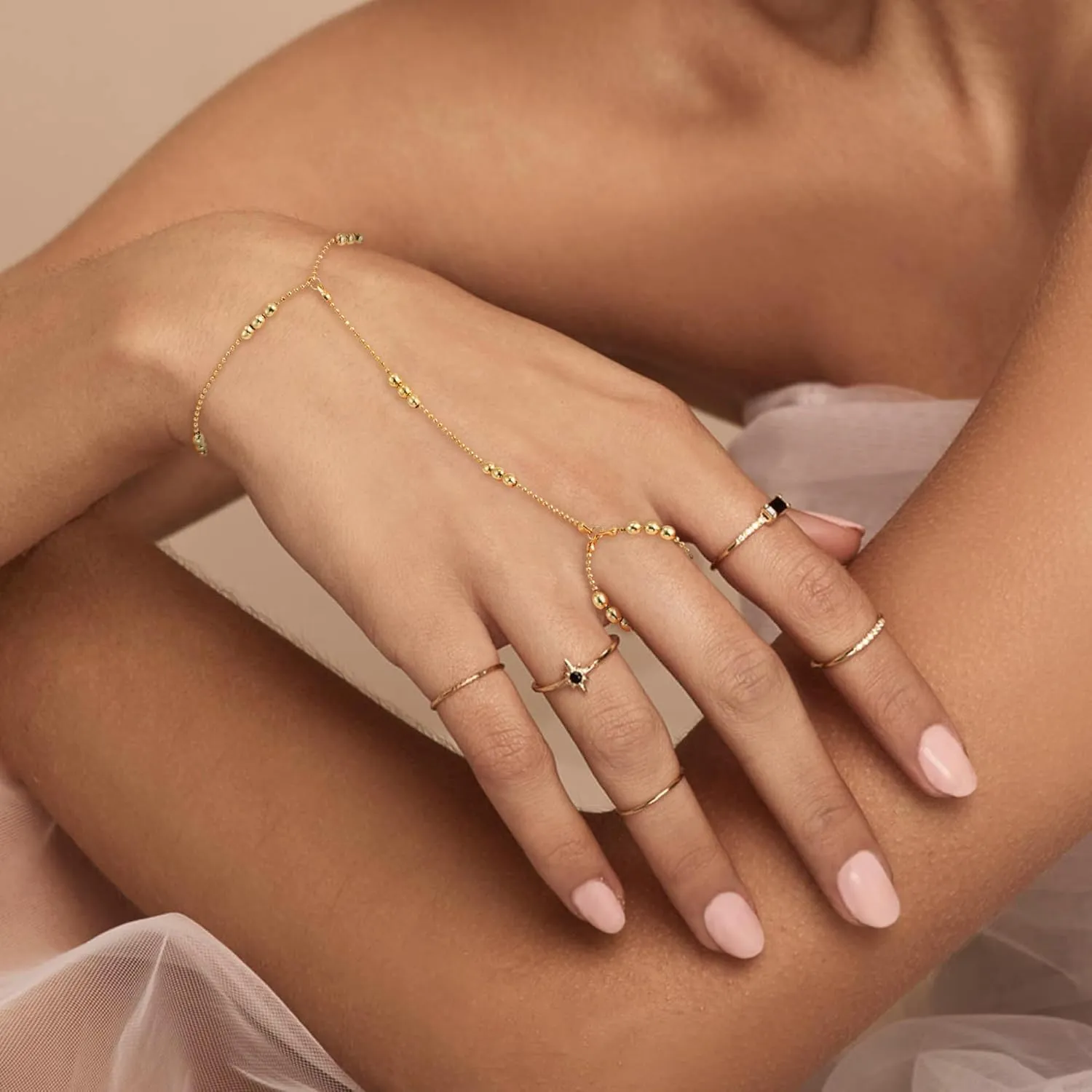 Gold Hand Chain Bracelets for Women, 14K Gold Plated Hand Chain Dainty Finger Ring Bracelet Gold Jewelry Gifts Trendy