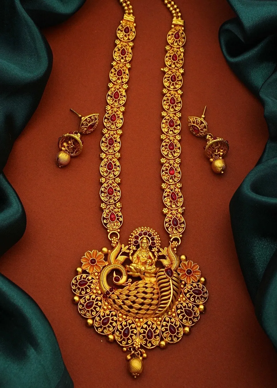 GORGEOUS PEACOCK DESIGNER NECKLACE