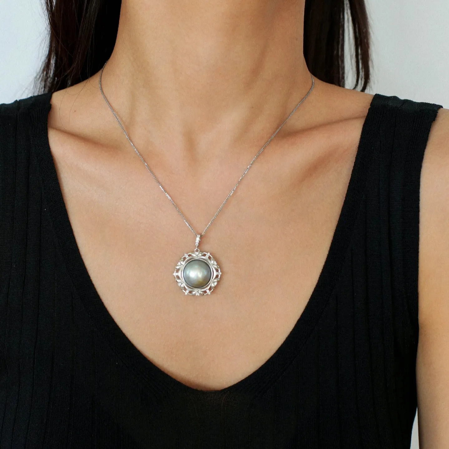 Hollow Sea Mapei Pearl Pendant Sterling Silver Necklace