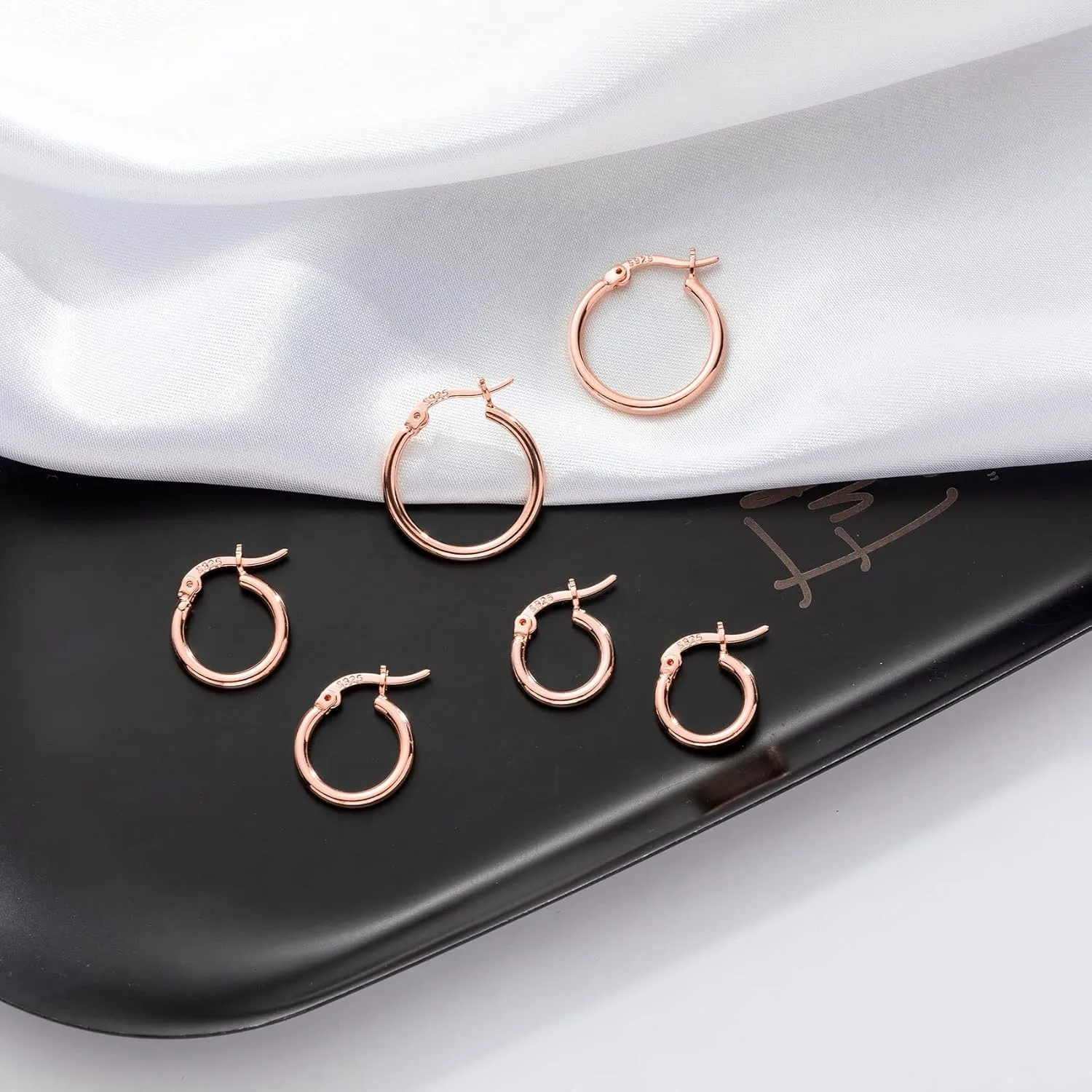PABBEU Gold Hoop Earrings for Women Sterling Silver Post Small Gold Hoop Earrings 14k Real Gold Tiny Hypoallergenic Small Hoop Earrings Set for Women Men 13/15 /20mm