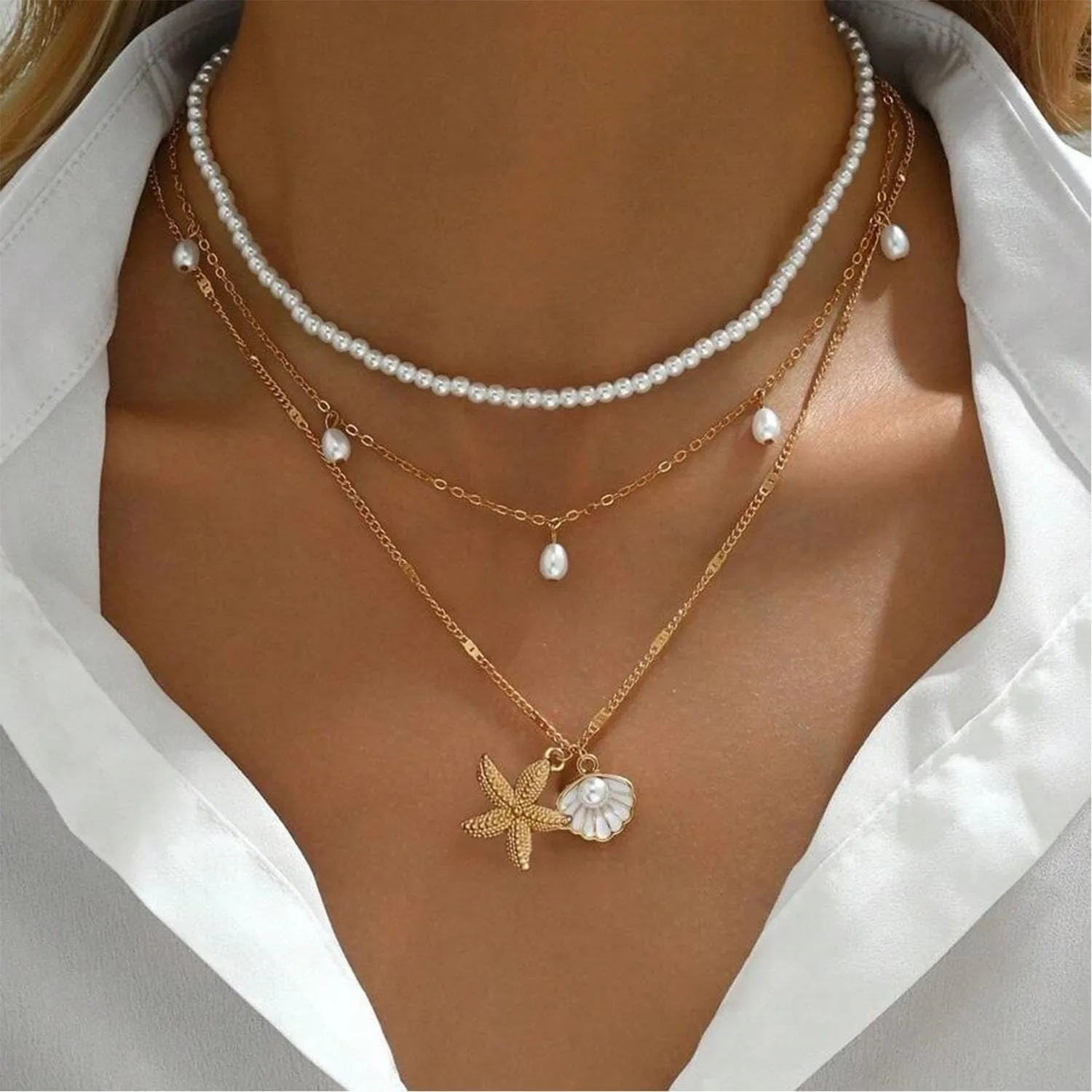 Seashell Necklace for Women Gold Starfish Necklace Layered Beach Necklaces Starfish Shell Pearl Charm Necklaces for Women Summer Beach Vacation Jewelry