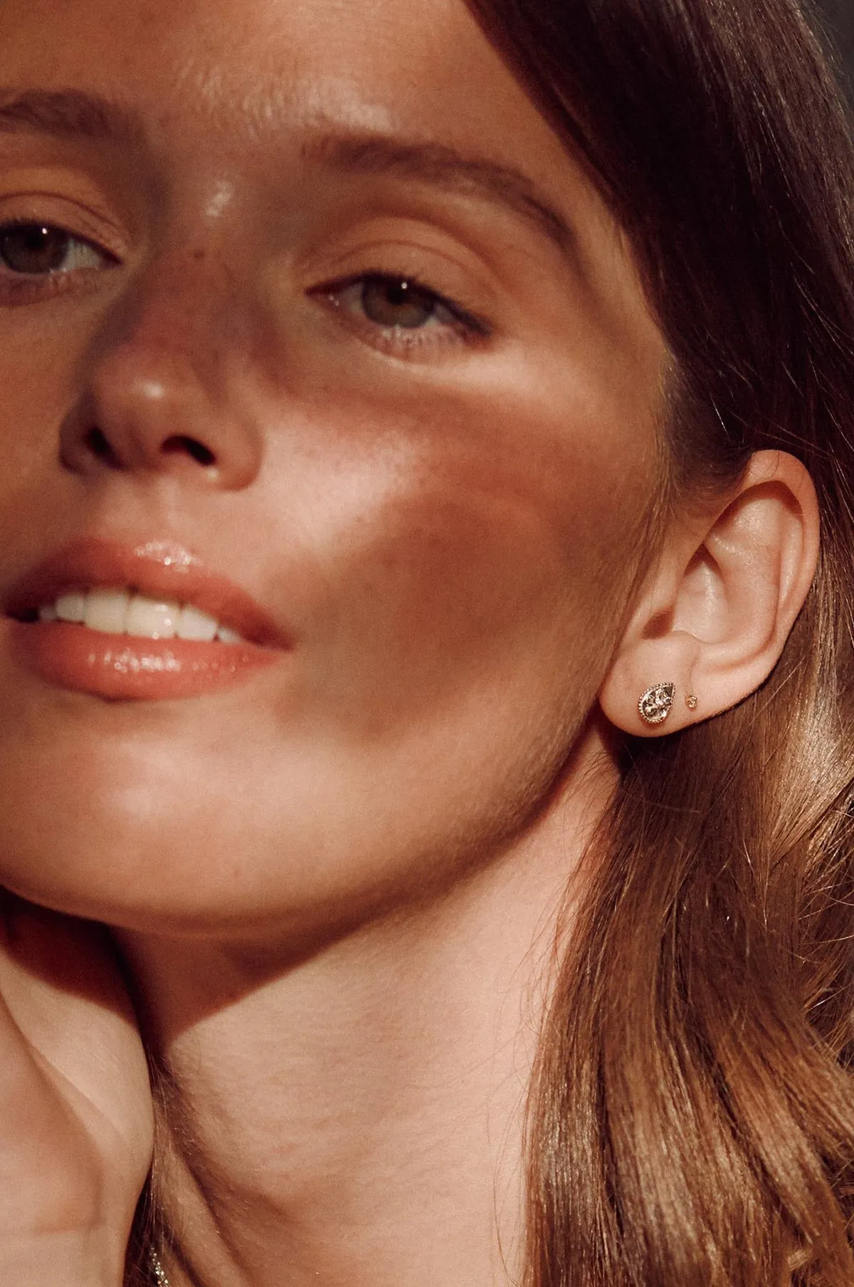 Teardrop Ex-Voto Flower Single Stud Earring Gold