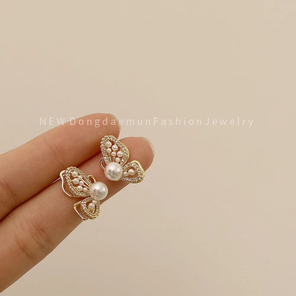 Trendy Butterfly Pearl Earring