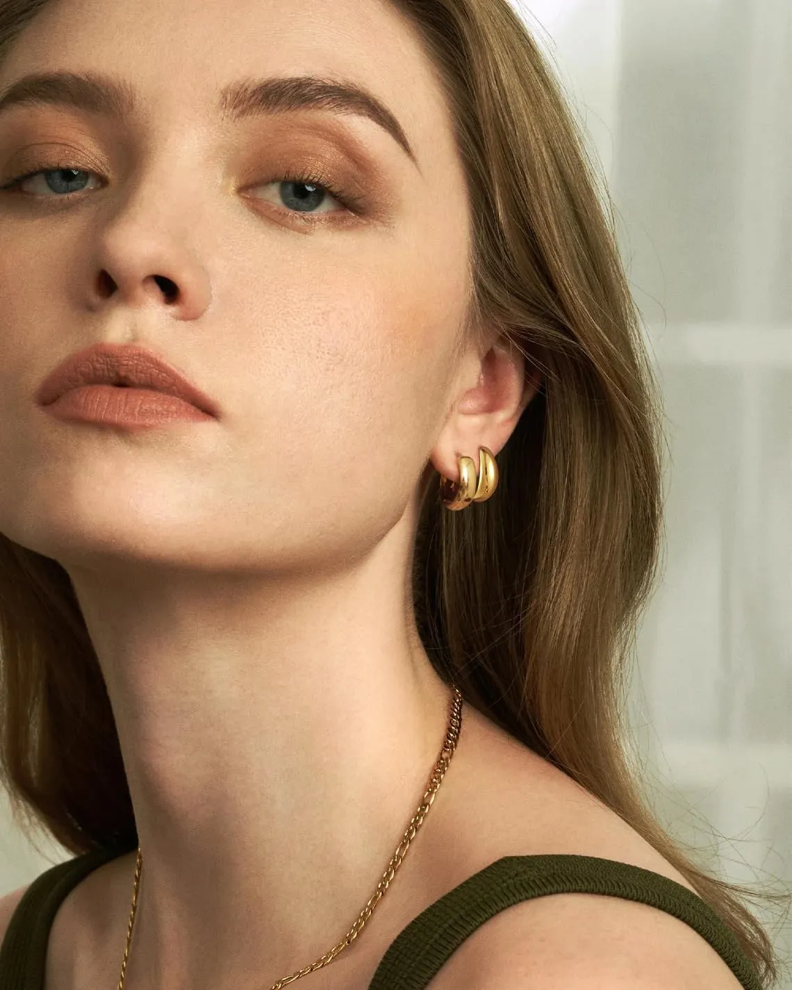 VIROMY Gold Hoop Earrings for Women, 14K Gold Plated Chunky Gold Hoop Earrings Set Hypoallergenic Thick Open Lightweight Hoop Earrings Multipack Jewelry for Gifts