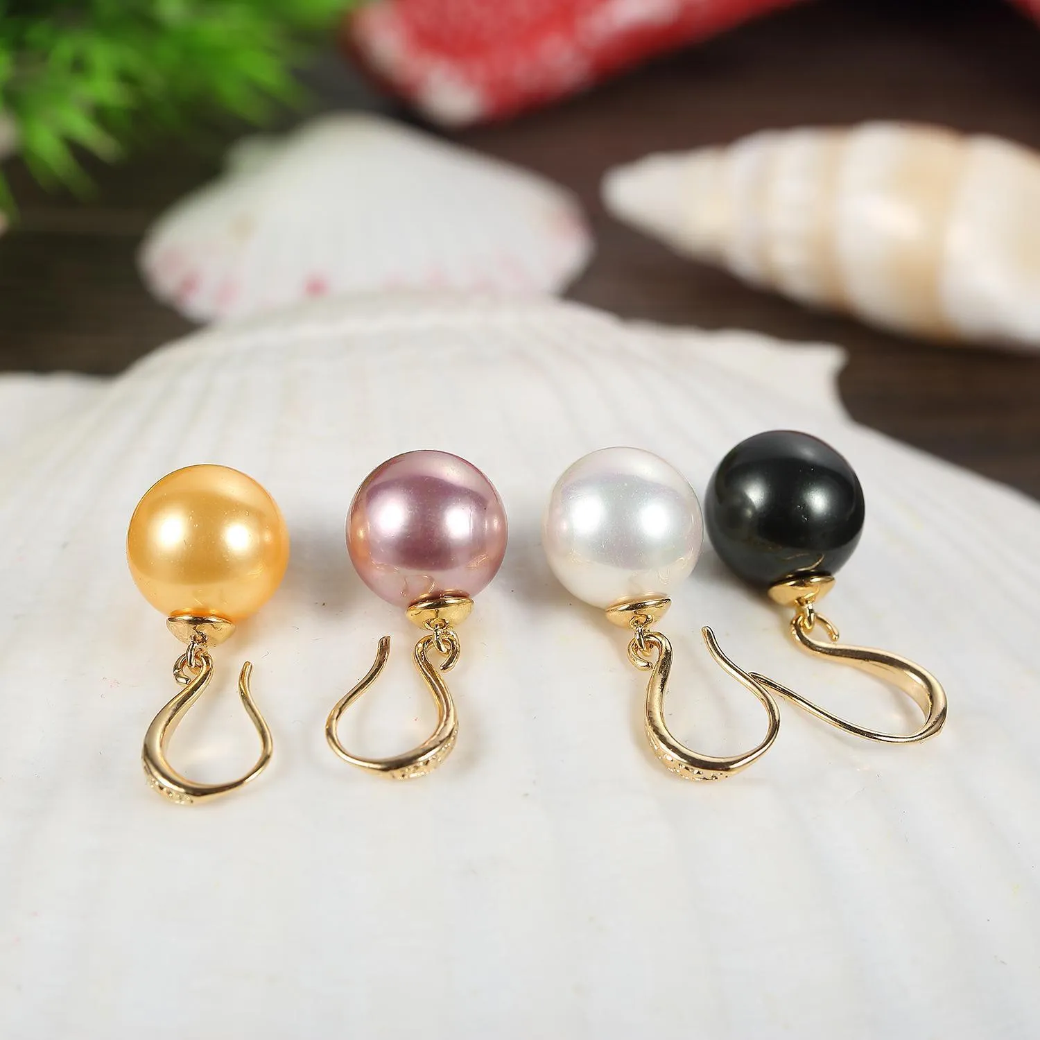 White/Gold Pearl Earrings PEA002